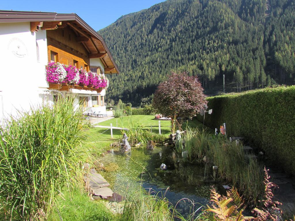 Апартаменты Haus Egger Нойштифт-им-Штубайталь Номер фото
